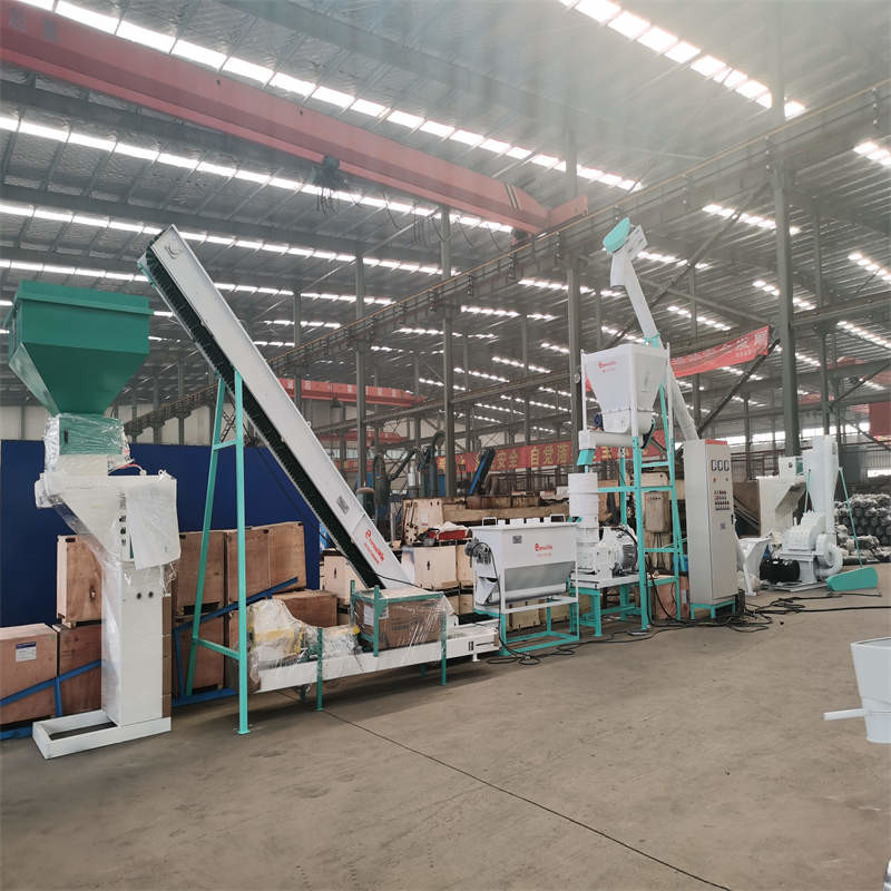 ligne de production de granulés de bois de 118 kW 1000-2000 kg/h 2000*500*600 cm cabinet de commande électrique