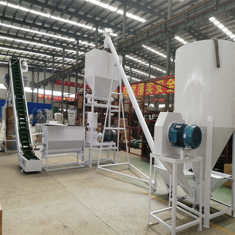 ligne de production de granulés de bois de 118 kW 1000-2000 kg/h 2000*500*600 cm cabinet de commande électrique