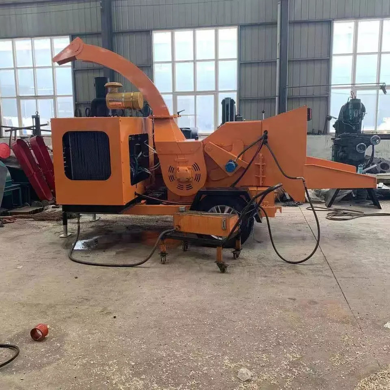 15-25 t/h Machine de déchiquetage de bois Déchiquetage de sciure Crusher Broyeur à troncs horizontaux