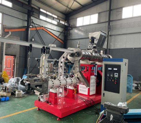 Chine célèbre usine de machines pour animaux de compagnie chien d'animaux d'oiseau fourrage pour bétail extrudeuse pellets machine flottante de nourriture pour poissons