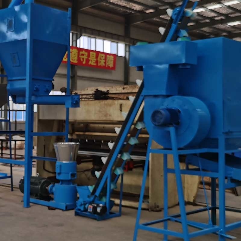 L'usine de pellet de poulet est une usine de production de pellet pour animaux de compagnie