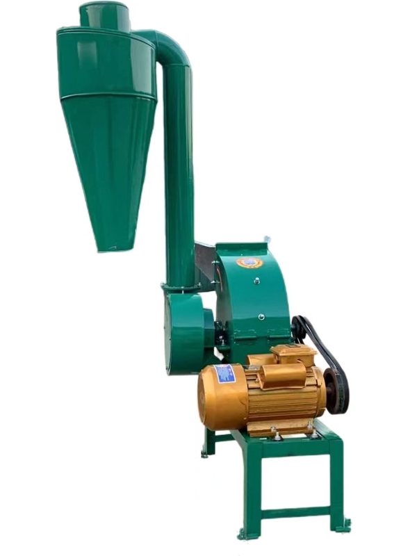 Broyeur et broyeur d'aliments pour animaux Machine de transformation d'herbe pour aliments pour animaux Moteur diesel Maïs Rice Husk Maïs Machine de broyage broyeur à marteaux