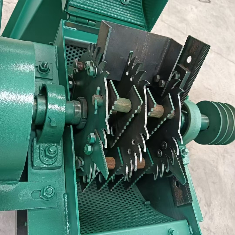 Petite machine à pellets de bois pour le moulin à pellets de bois fabriqué à partir de matériaux de lame en acier à haute teneur en carbone