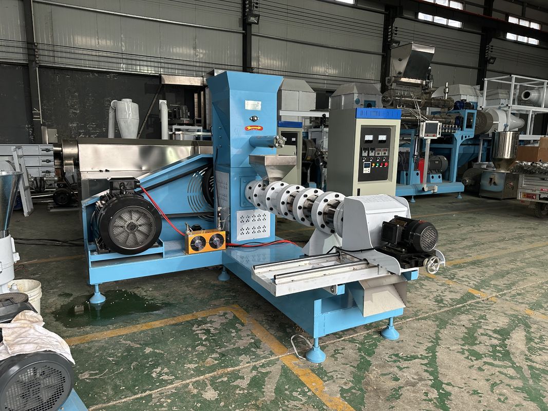 Ligne de production de granulés d'aliments pour animaux d'une capacité de 0,5 à 1 tonne/heure avec matières premières à base de farine d'herbe et guide d'installation par un ingénieur