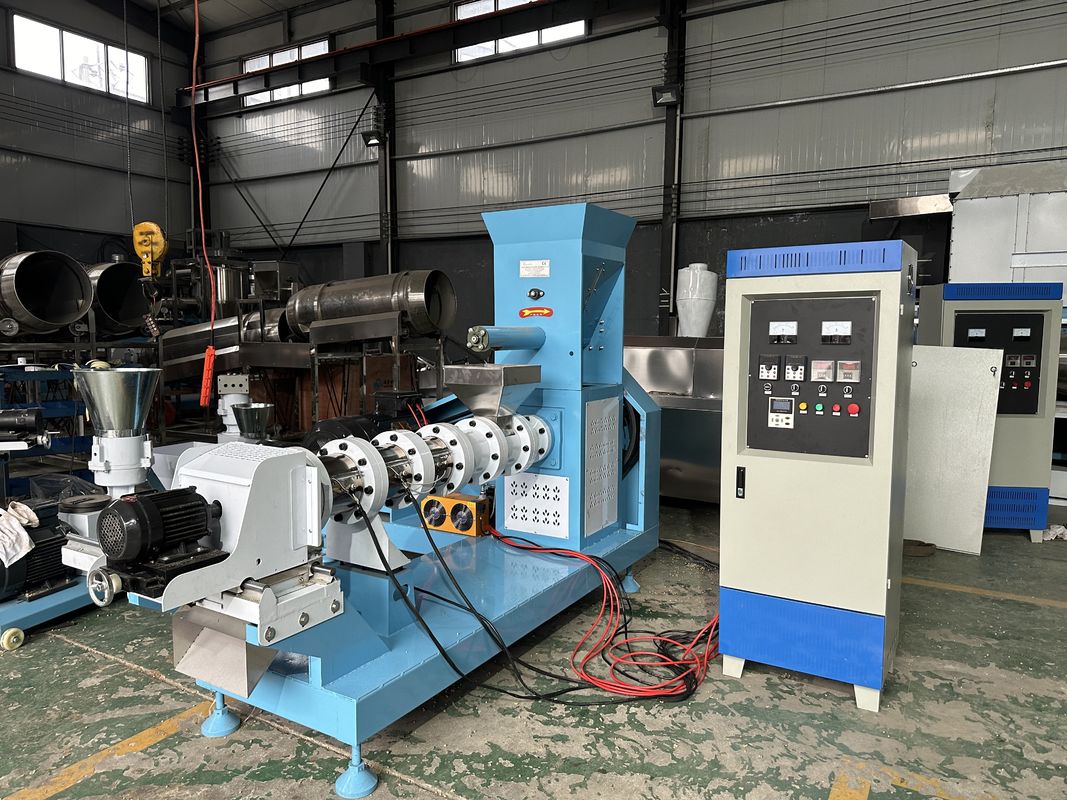 Ligne de production de granulés d'aliments pour animaux d'une capacité de 0,5 à 1 tonne/heure avec matières premières à base de farine d'herbe et guide d'installation par un ingénieur
