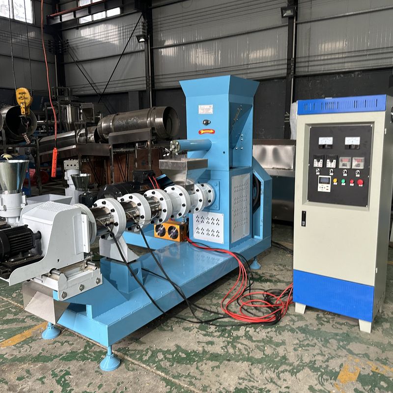 Ligne de production de granulés d'aliments pour animaux d'une capacité de 0,5 à 1 tonne/heure avec matières premières à base de farine d'herbe et guide d'installation par un ingénieur